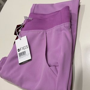 BRAND NEW NEVER WORN FIGS Zamora jogger scrub pants in Iris, xsmall petite